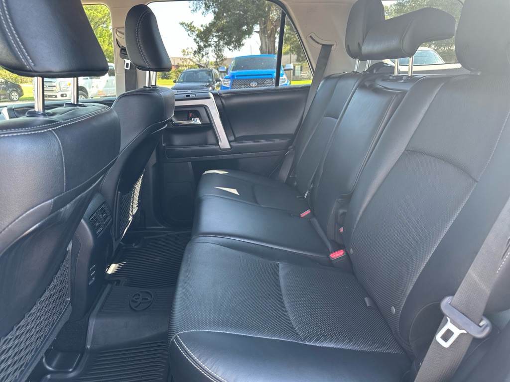 2019 Toyota 4Runner Image 10