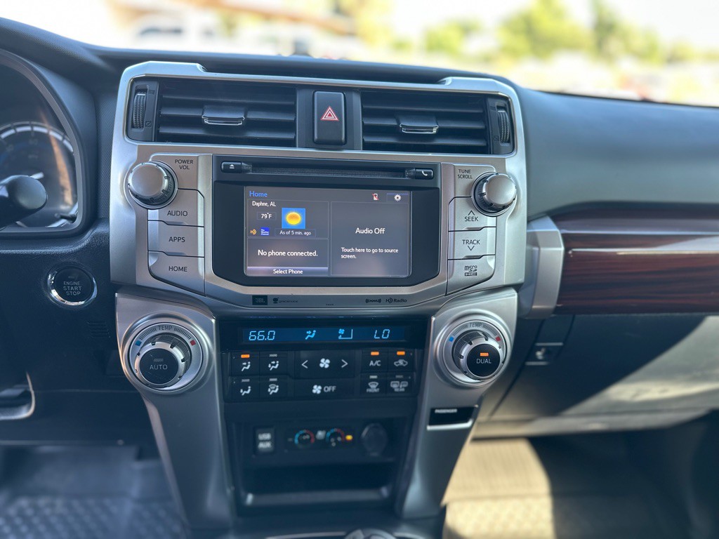 2019 Toyota 4Runner Image 14