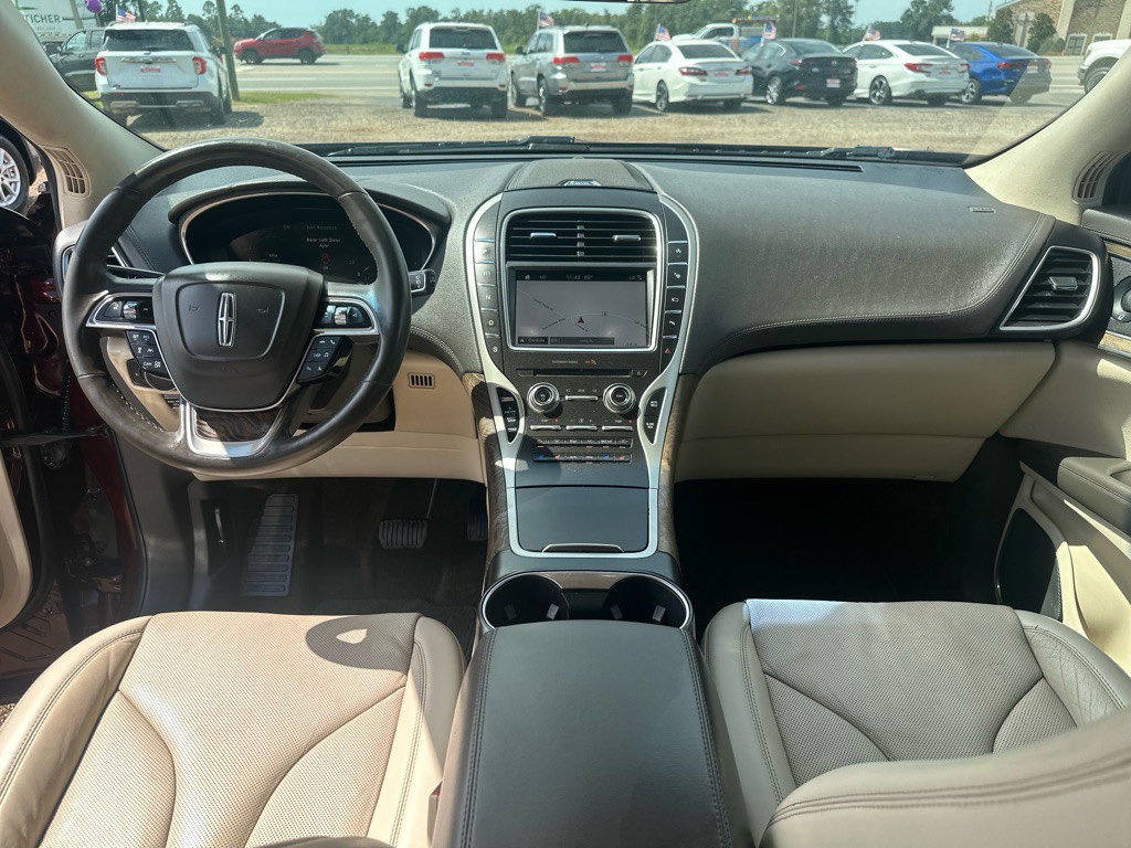 2019 Lincoln Nautilus Image 12