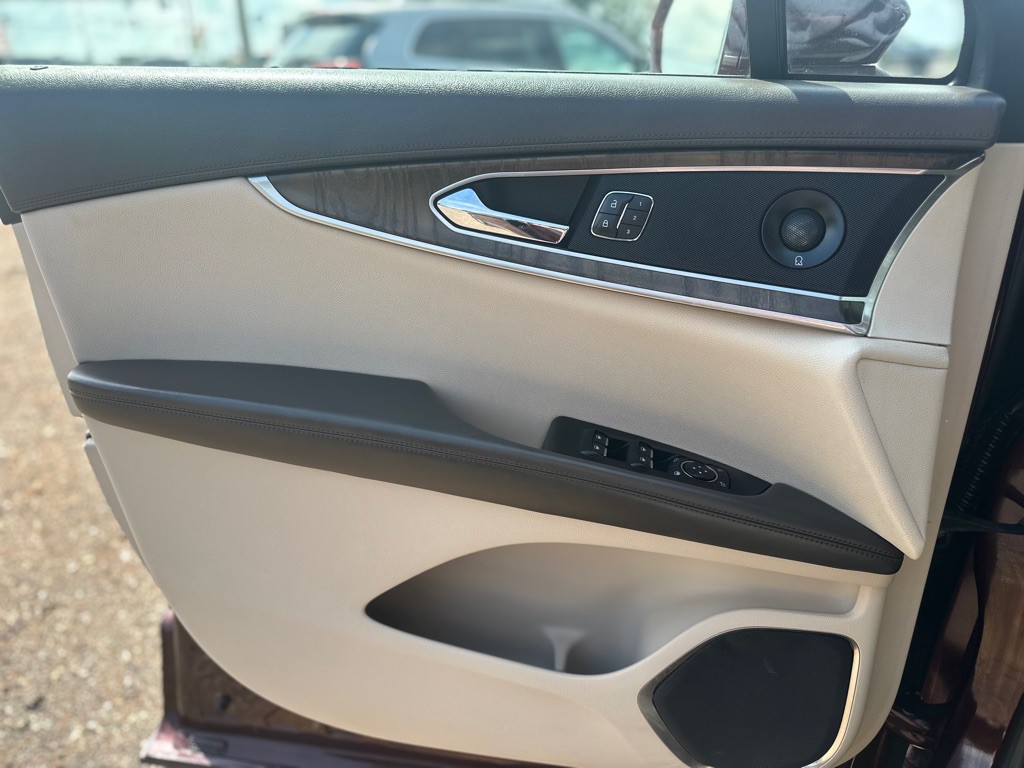 2019 Lincoln Nautilus Image 14