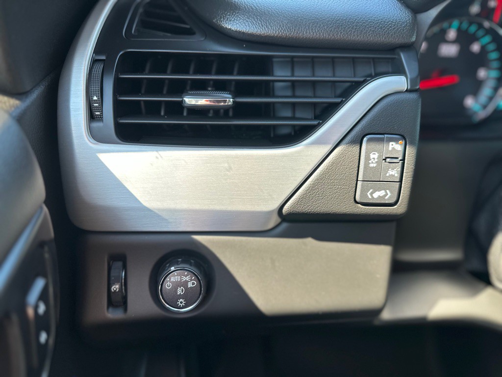 2018 GMC Yukon Image 21