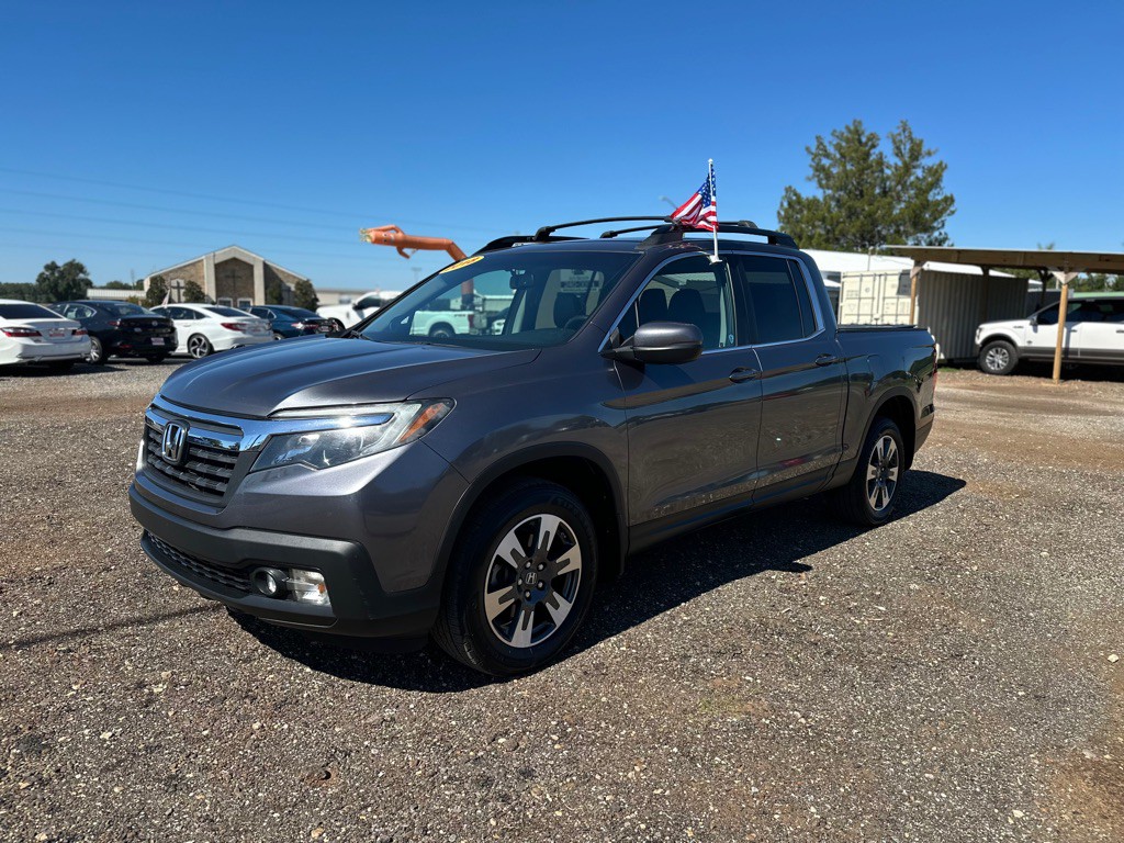 2018 Honda Ridgeline Image 2