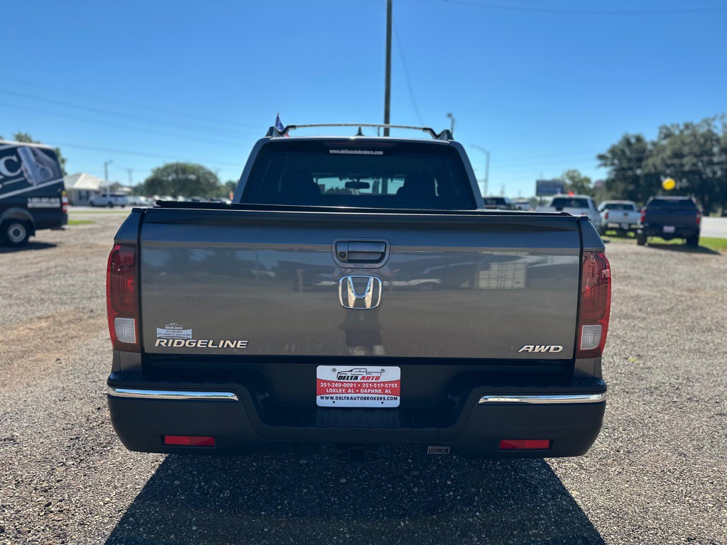 2018 Honda Ridgeline Image 8