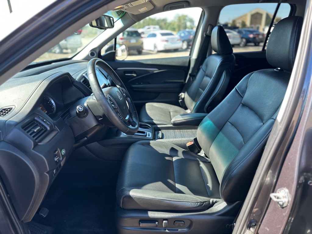 2018 Honda Ridgeline Image 9