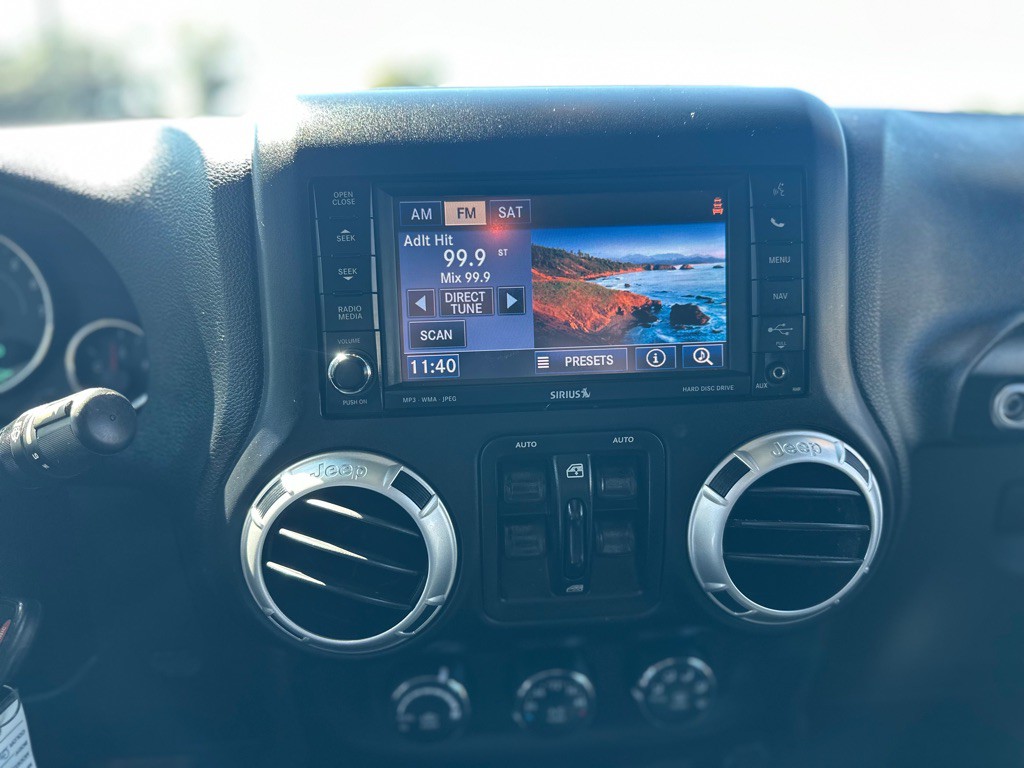 2015 Jeep Wrangler Unlimited Image 13