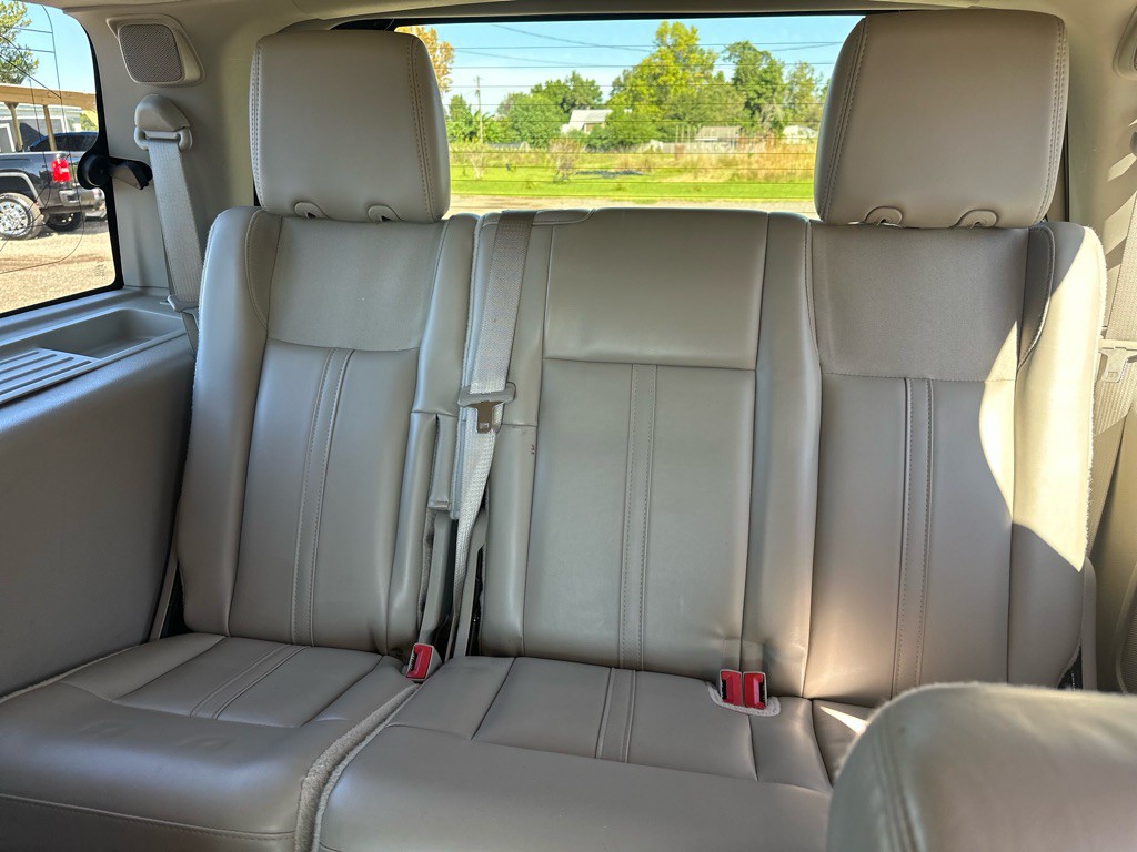 2017 Lincoln Navigator Image 11