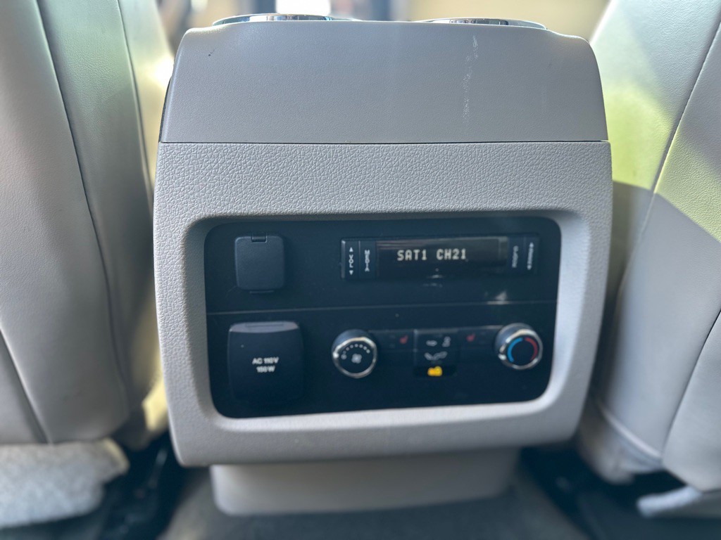 2017 Lincoln Navigator Image 13