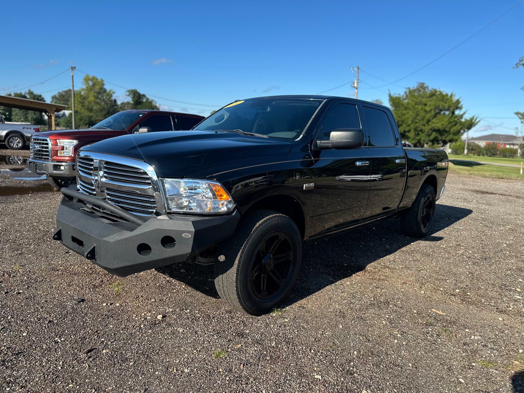 2014 RAM 1500 Image 2