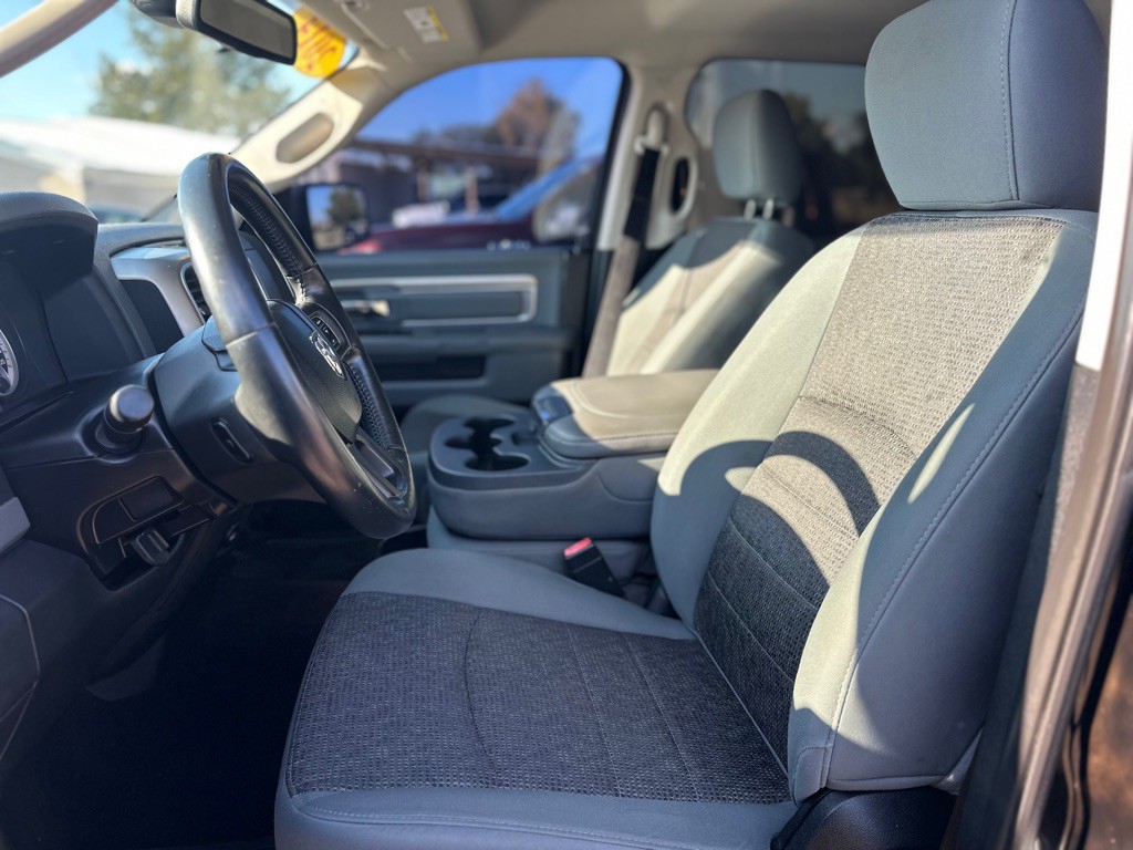 2014 RAM 1500 Image 9