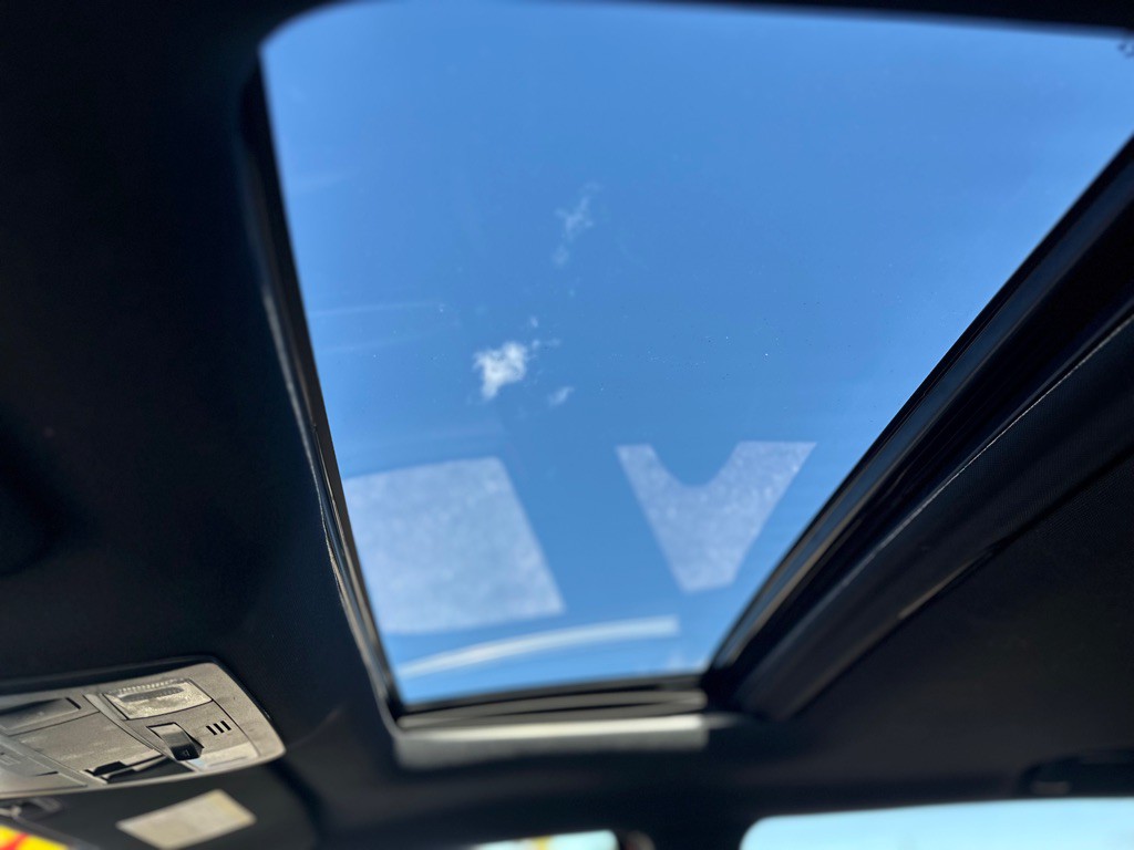 2017 Toyota Tacoma Image 15