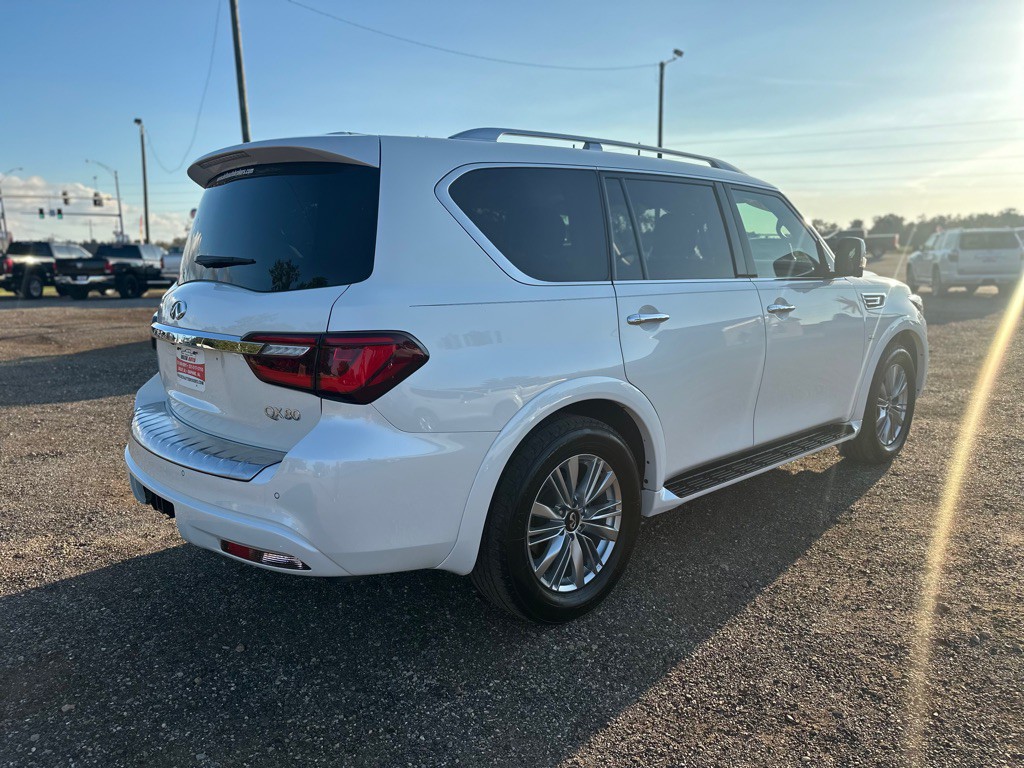 2020 INFINITI QX80 Image 3