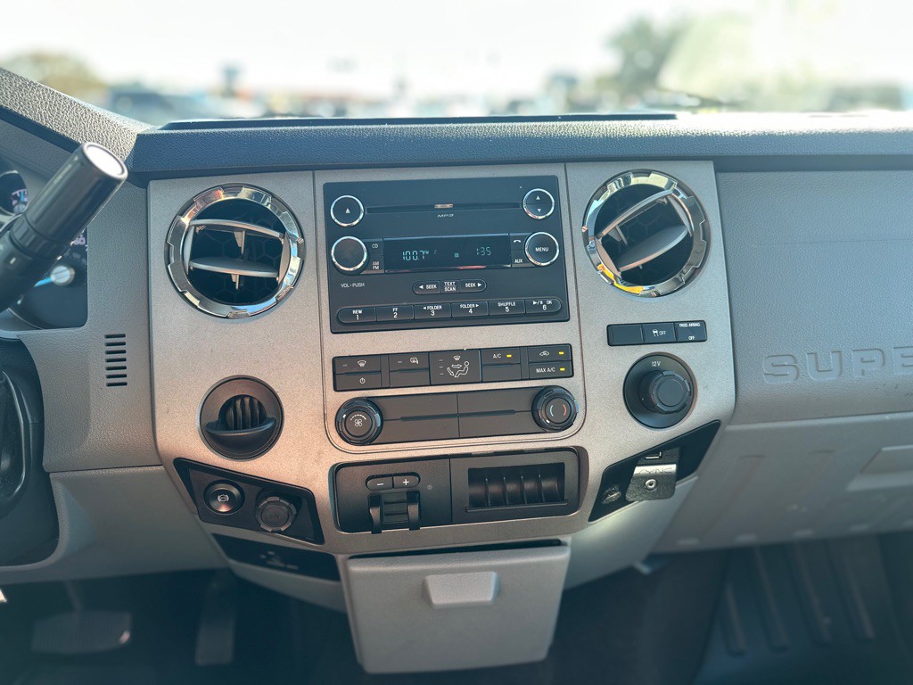 2016 Ford F-250 Image 12