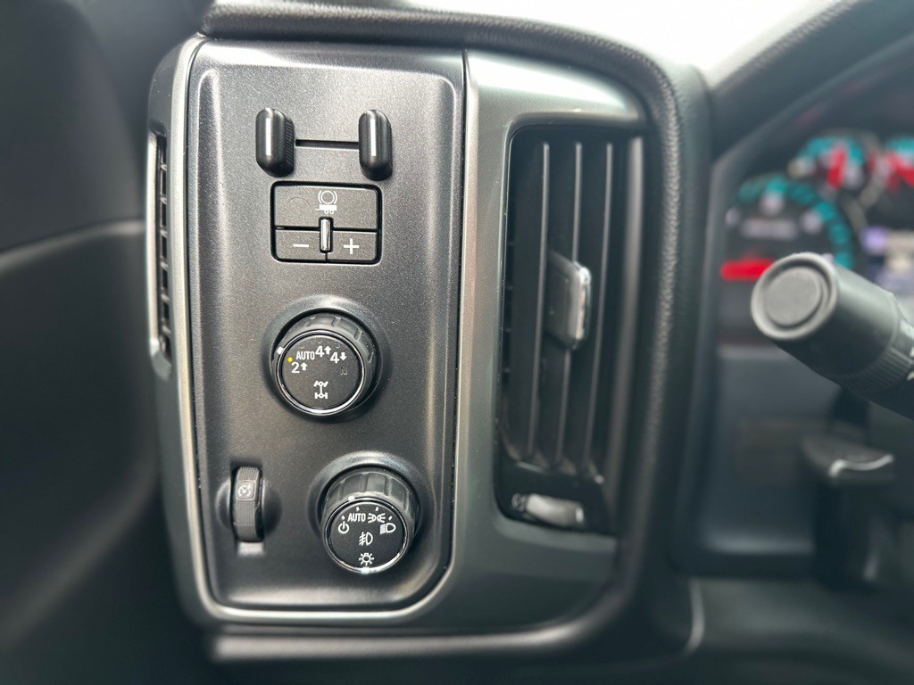 2018 Chevrolet Silverado 1500 Image 13