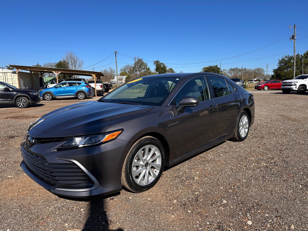 2023 Toyota Camry Image 2