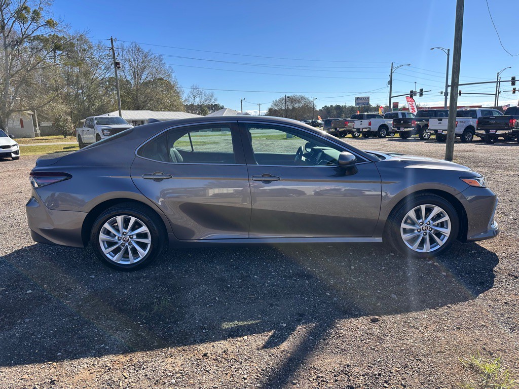 2023 Toyota Camry Image 6