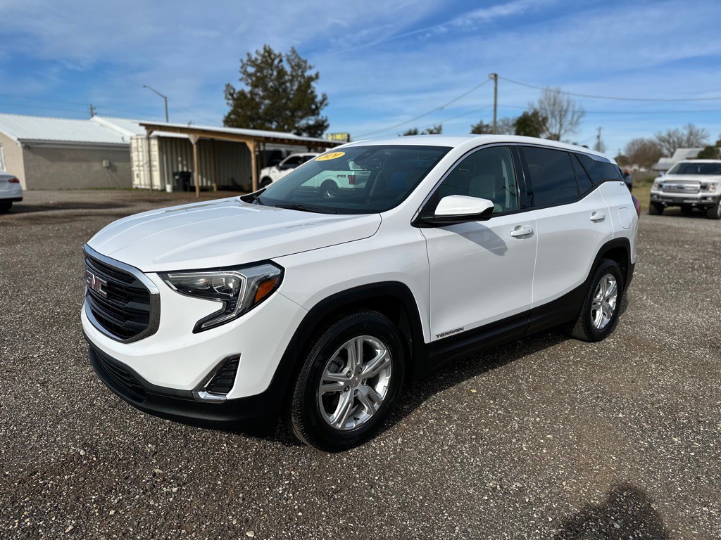 2020 GMC Terrain Image 2