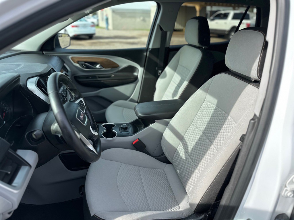 2020 GMC Terrain Image 9