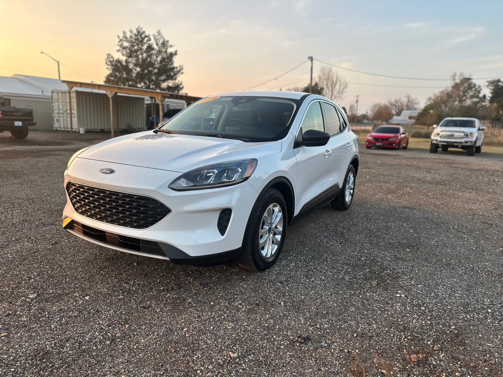 2022 Ford Escape Image 2