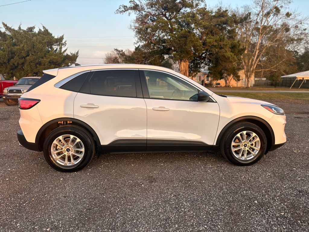 2022 Ford Escape Image 5