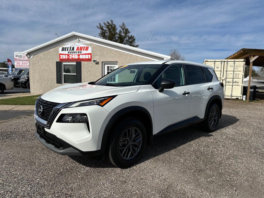 2022 Nissan Rogue Image 2