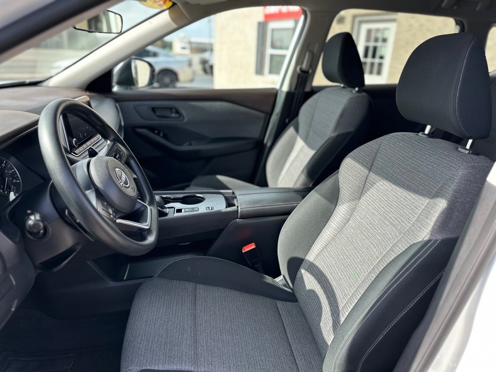 2022 Nissan Rogue Image 9