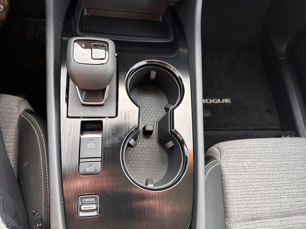 2022 Nissan Rogue Image 15