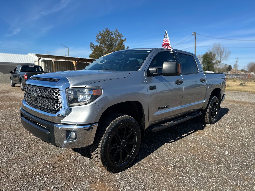 2018 Toyota Tundra Image 2