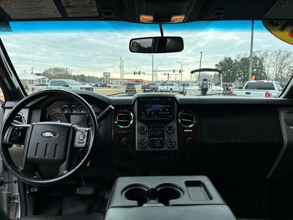 2015 Ford F-250 Image 11