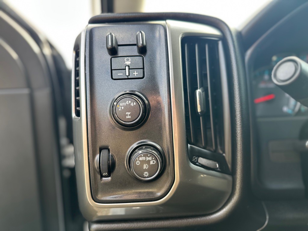 2018 Chevrolet Silverado 1500 Image 14