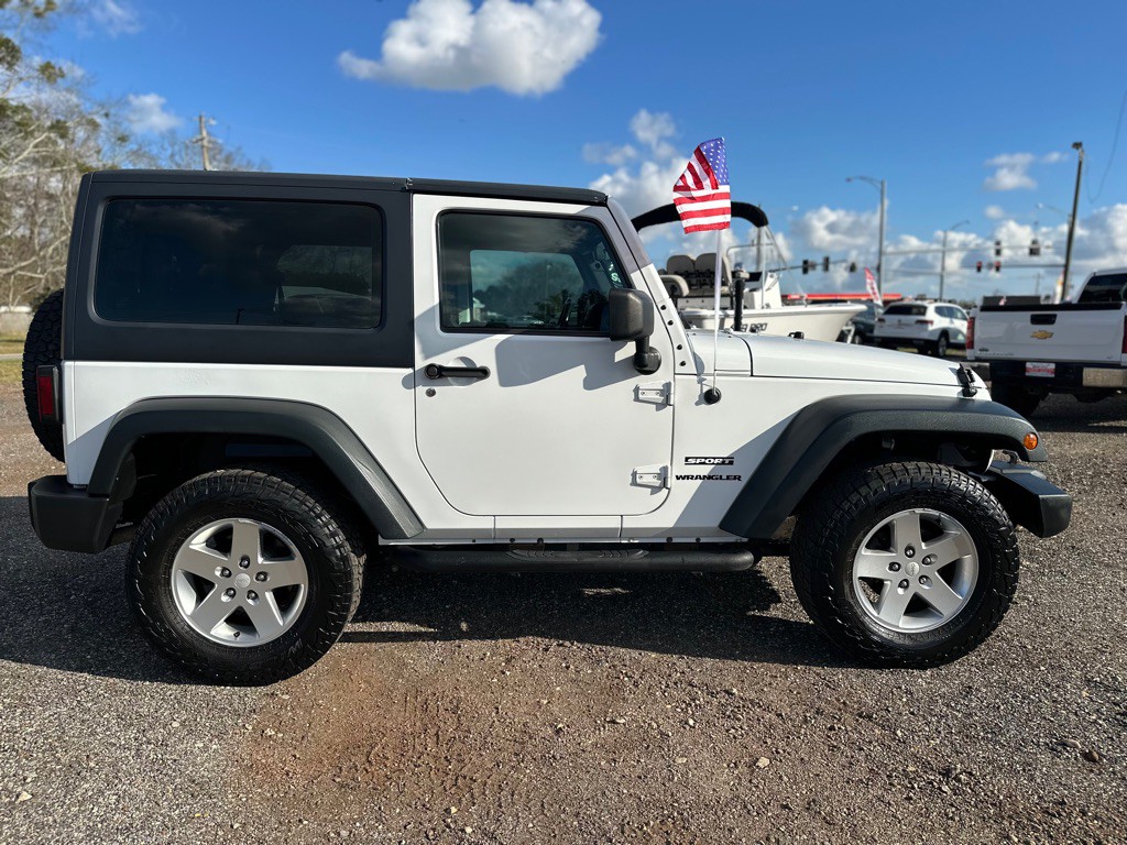 2012 Jeep Wrangler Image 6