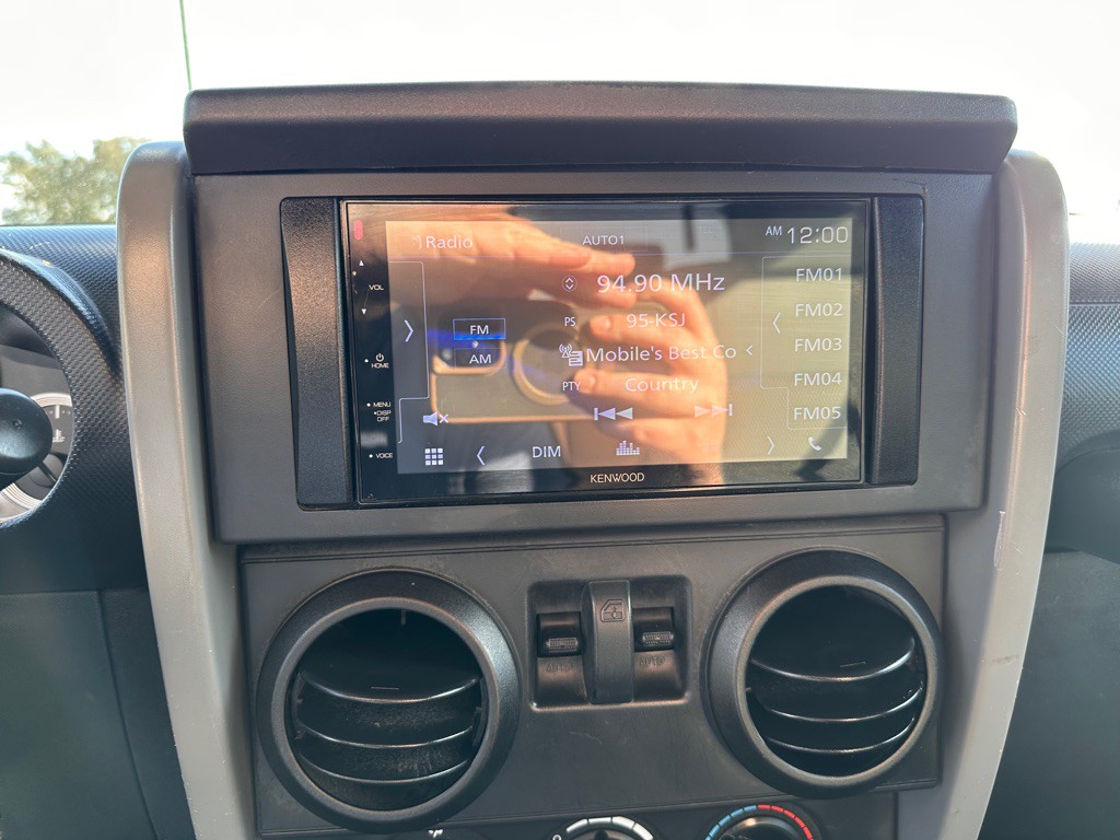 2009 Jeep Wrangler Image 12