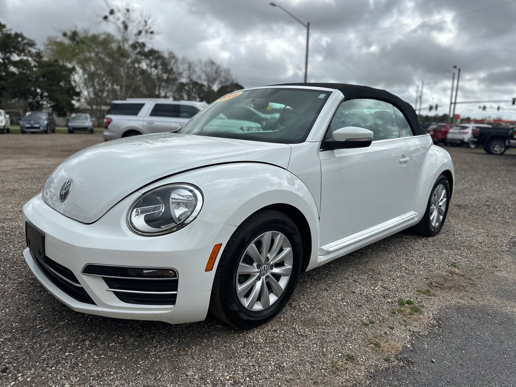 2018 Volkswagen Beetle Image 3