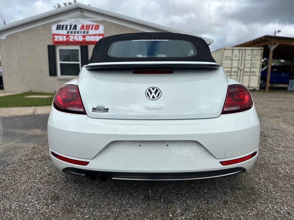 2018 Volkswagen Beetle Image 9