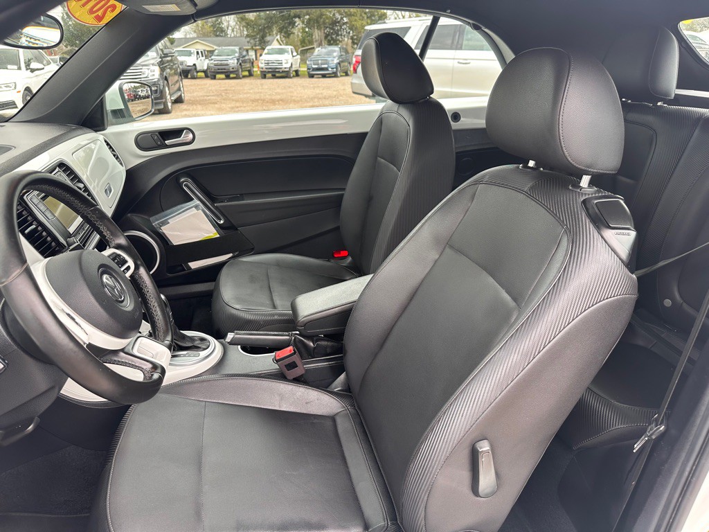 2018 Volkswagen Beetle Image 10