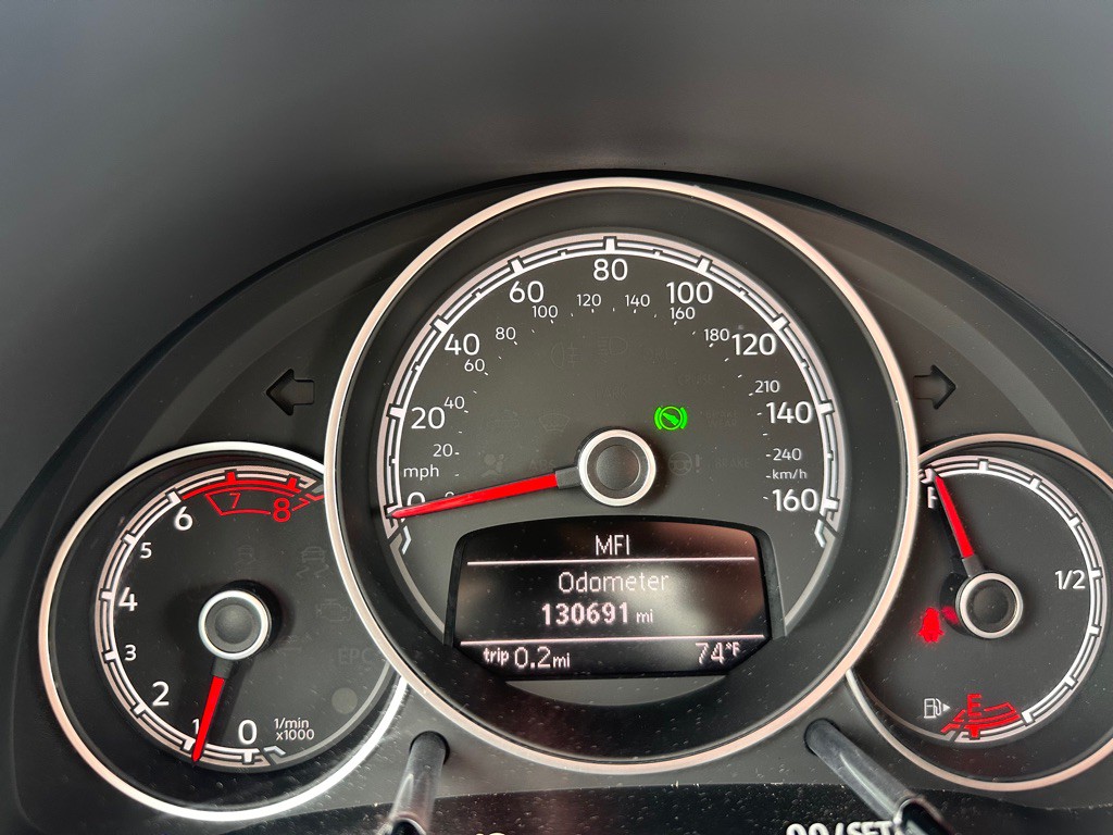 2018 Volkswagen Beetle Image 15