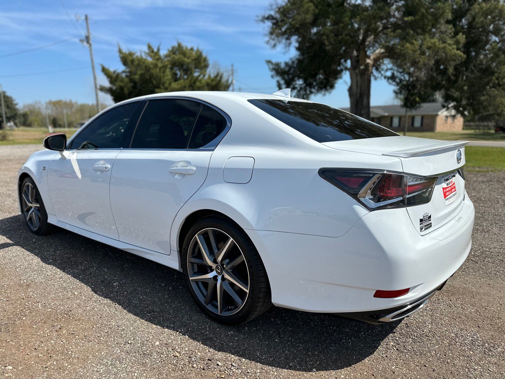 2017 Lexus GS Image 4