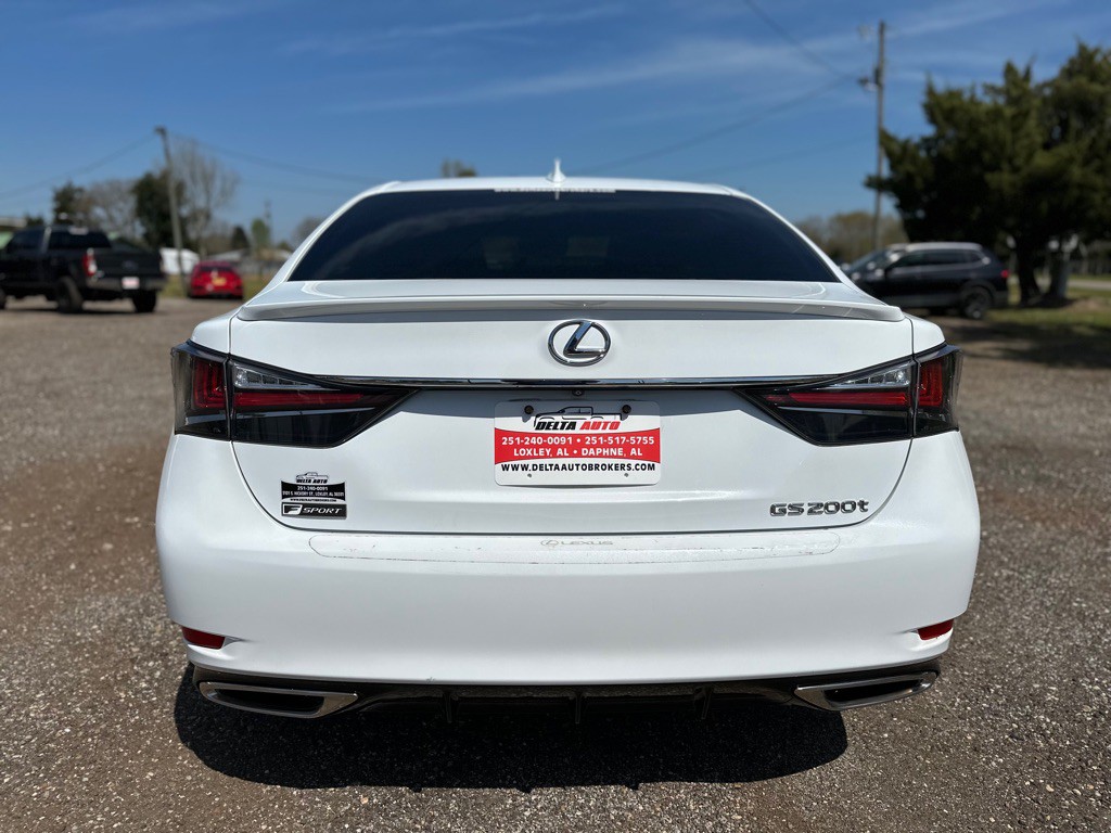 2017 Lexus GS Image 8