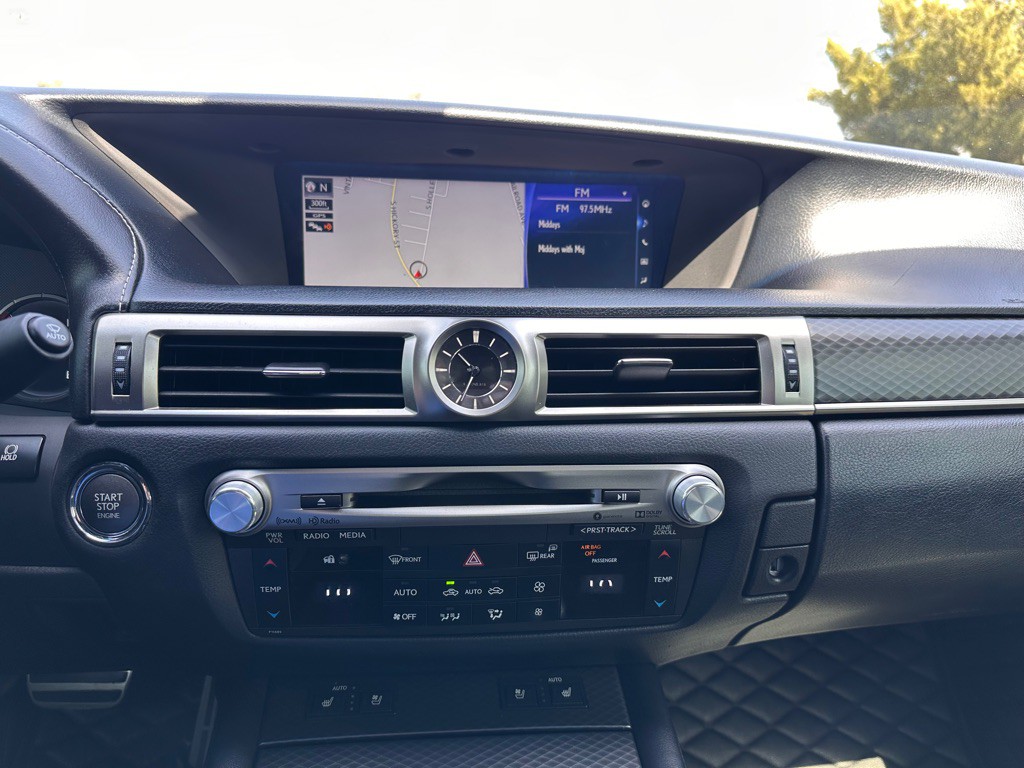 2017 Lexus GS Image 12