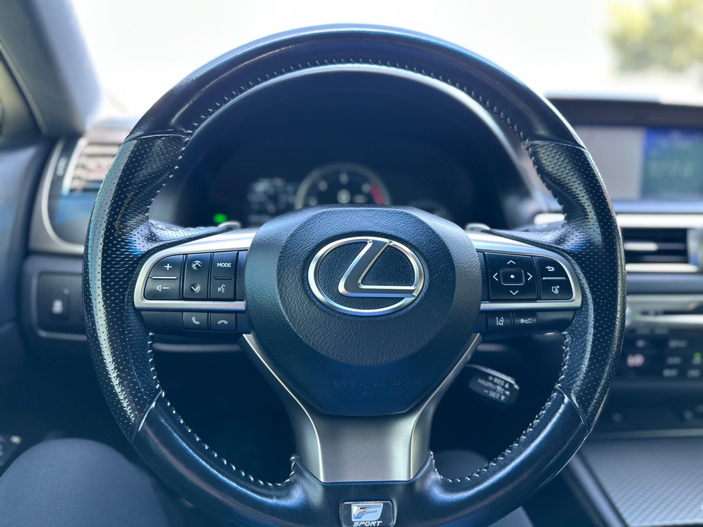 2017 Lexus GS Image 15