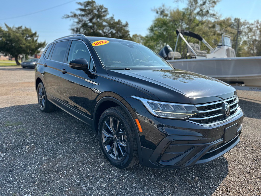 2022 Volkswagen Tiguan Image 1