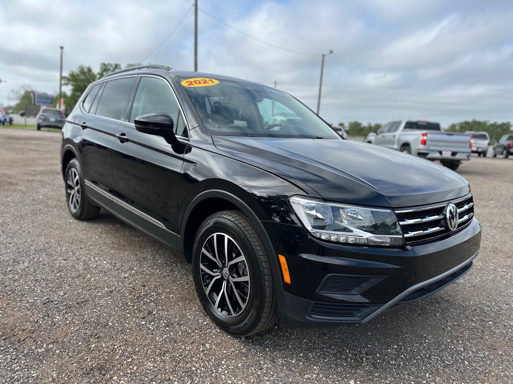 2021 Volkswagen Tiguan Image 1