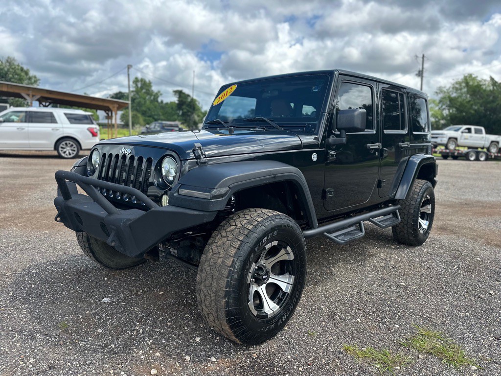 2012 Jeep Wrangler Unlimited Image 2