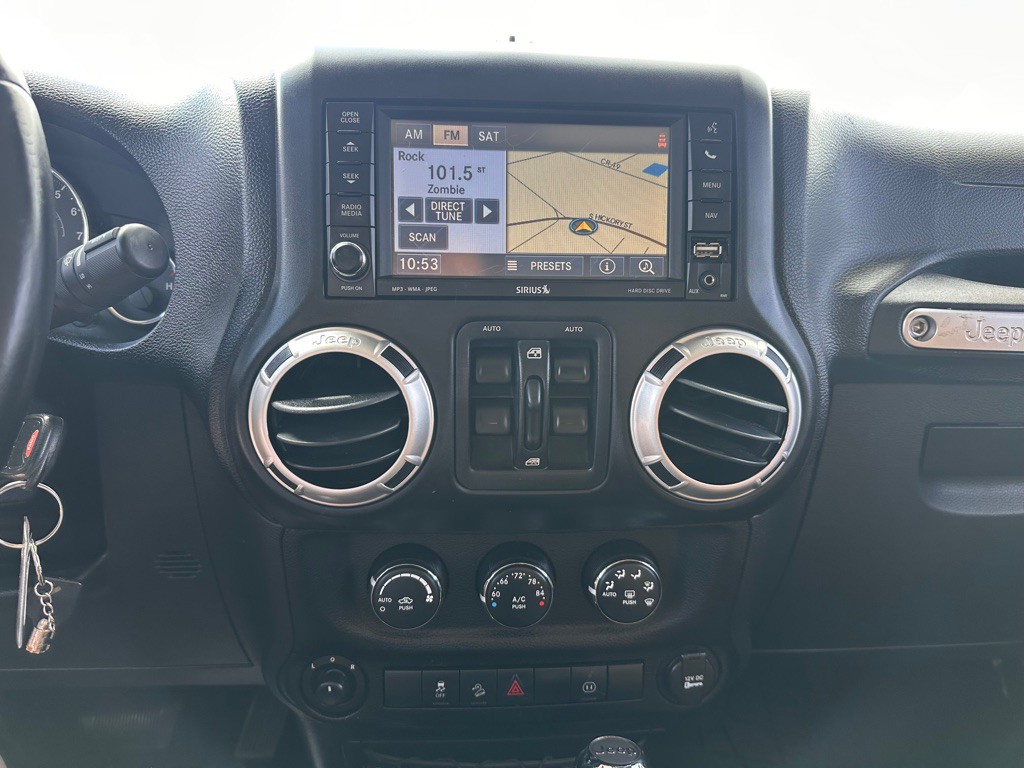 2012 Jeep Wrangler Unlimited Image 12