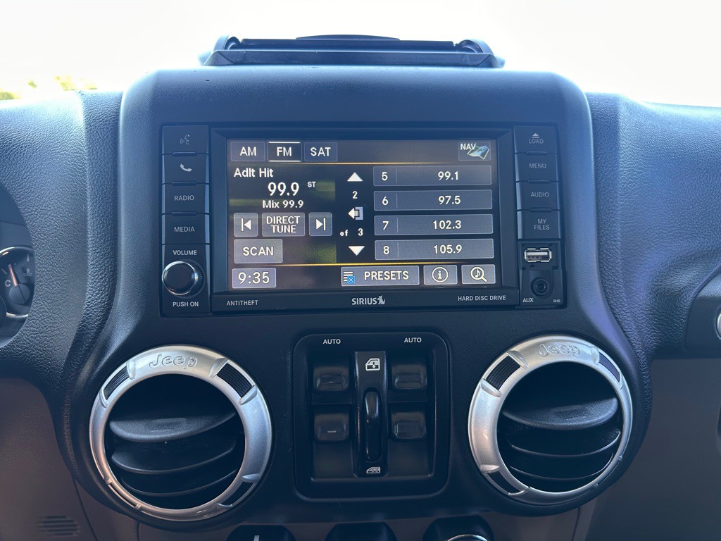 2015 Jeep Wrangler Unlimited Image 13