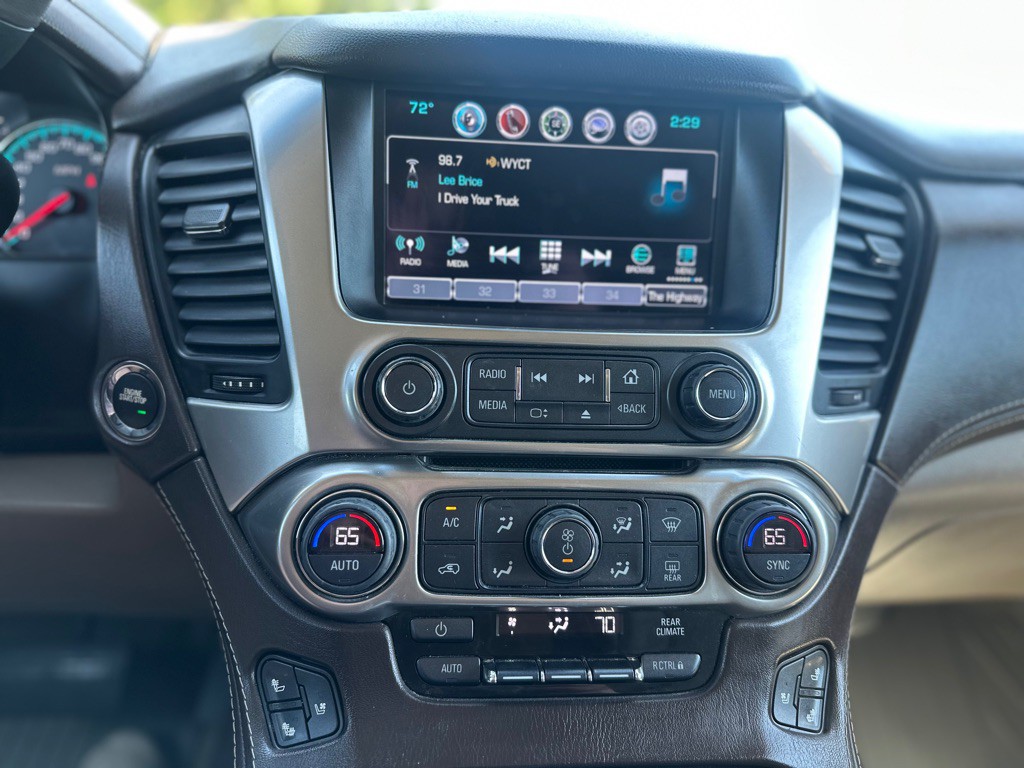 2017 Chevrolet Suburban Image 13