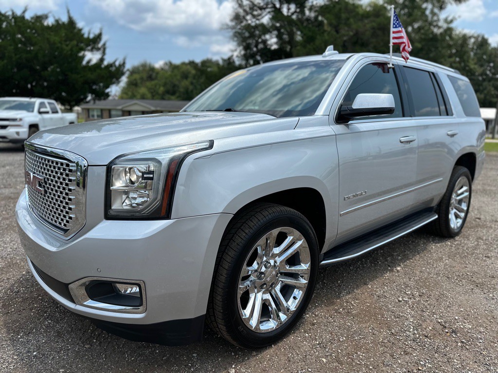 2017 GMC Yukon Image 2