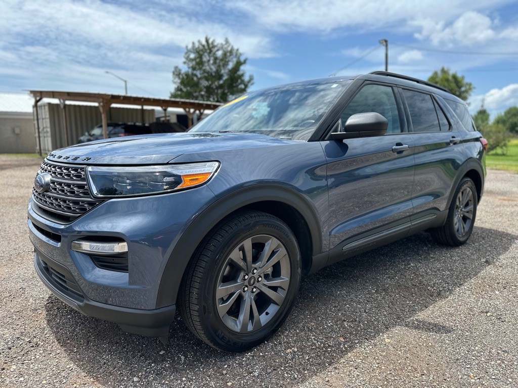 2021 Ford Explorer Image 2