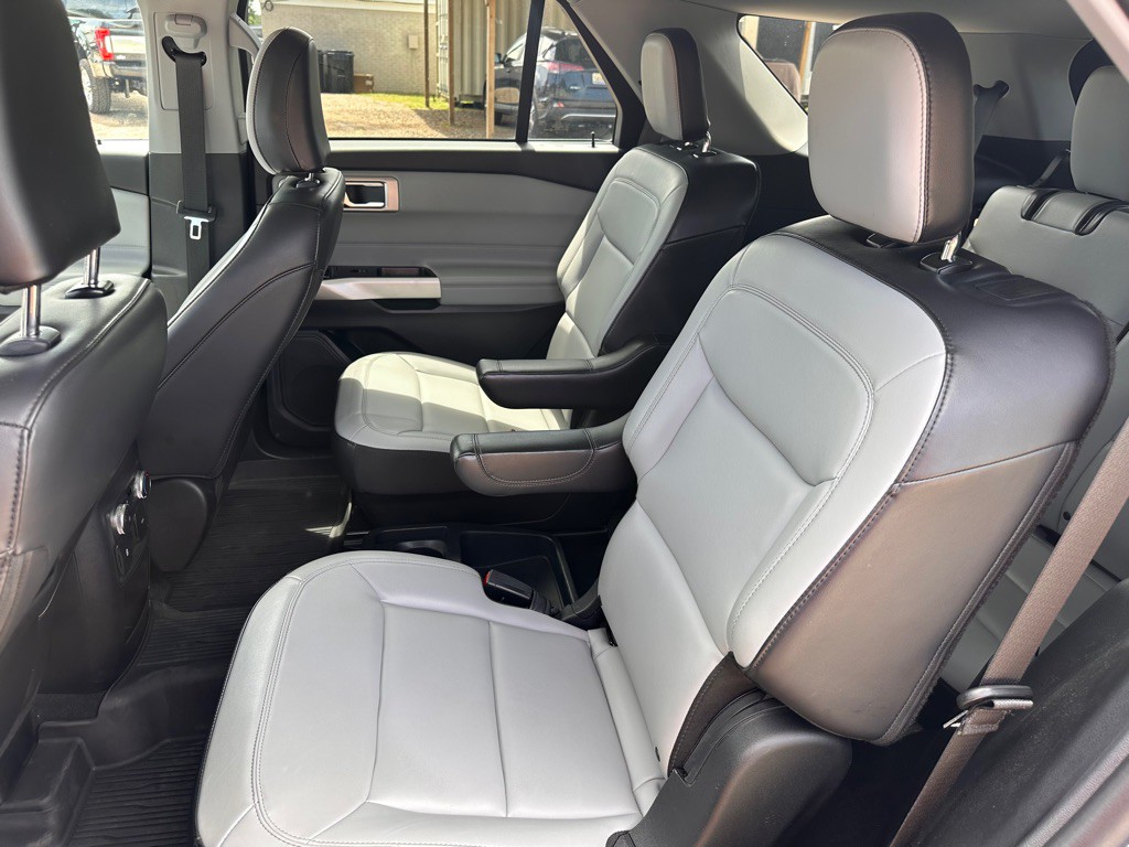2021 Ford Explorer Image 10