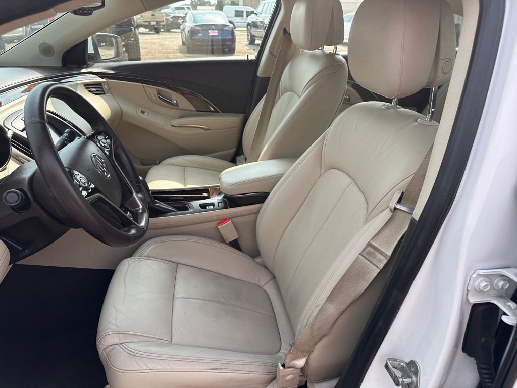 2014 Buick Lacrosse Image 9