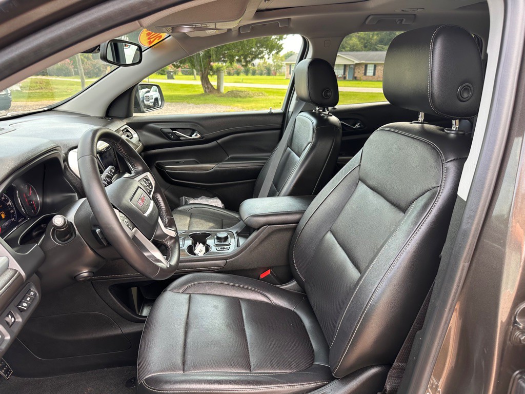 2020 GMC Acadia Image 9